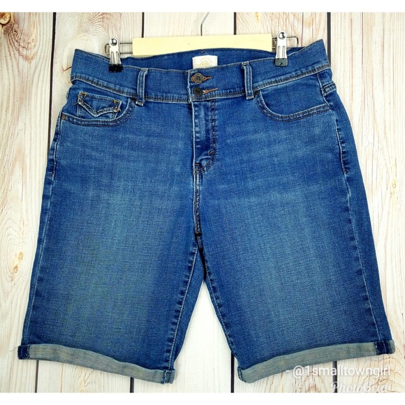 Vintage Levis 515 bermuda jean shorts 12 - Picture 2 of 8